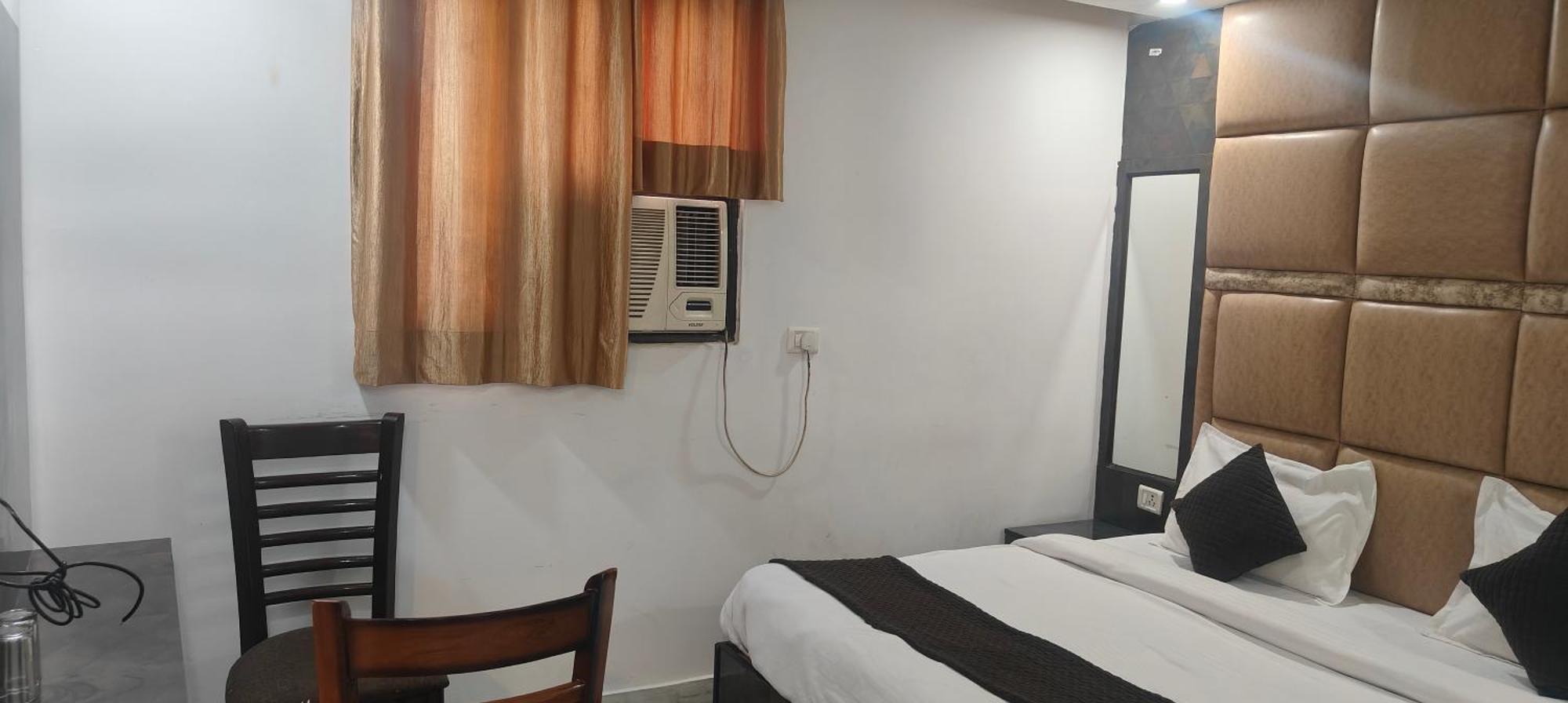 Tark Plaza A Family Near Igi Airport Delhi Hotel New Delhi