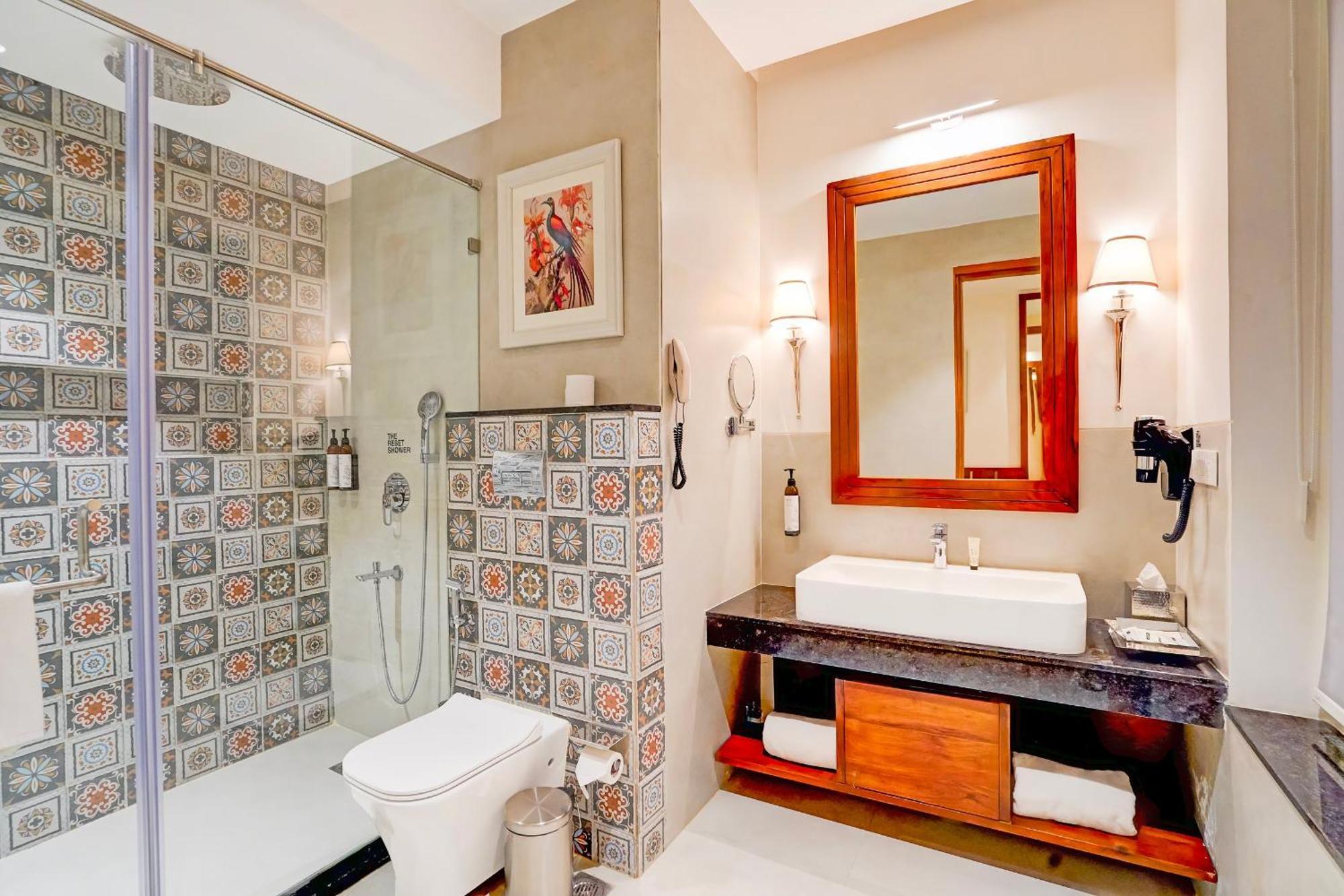 Tark Plaza A Family Near Igi Airport Delhi 4*